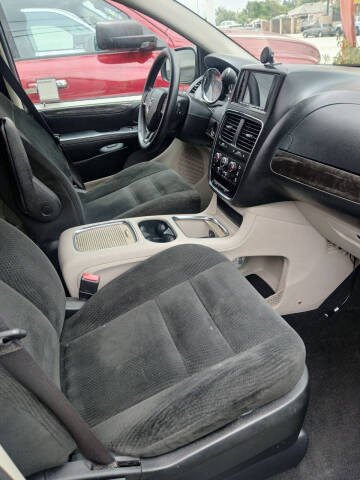 2016 Dodge Grand Caravan SXT Plus