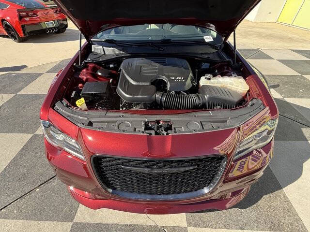 2023 Chrysler 300 Touring L