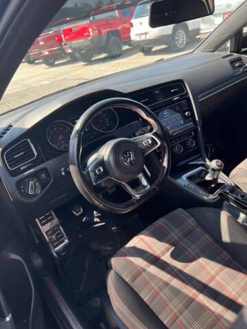 2018 Volkswagen Golf GTI S