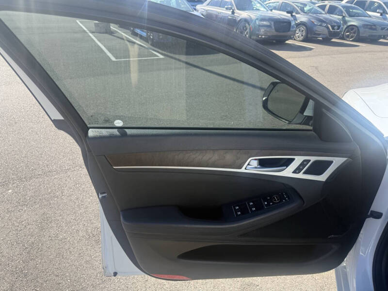 2017 Genesis G80 3.8