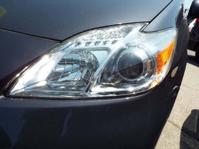 2014 Toyota Prius Plug-in Hybrid Advanced