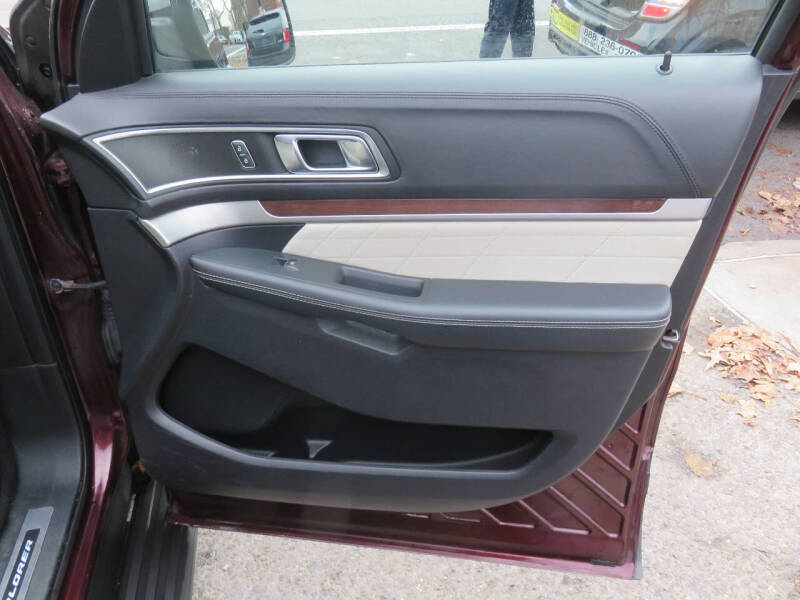 2018 Ford Explorer Platinum