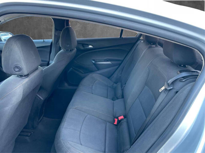 2018 Chevrolet Cruze LS Auto