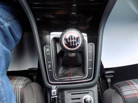 2016 Volkswagen Golf GTI S