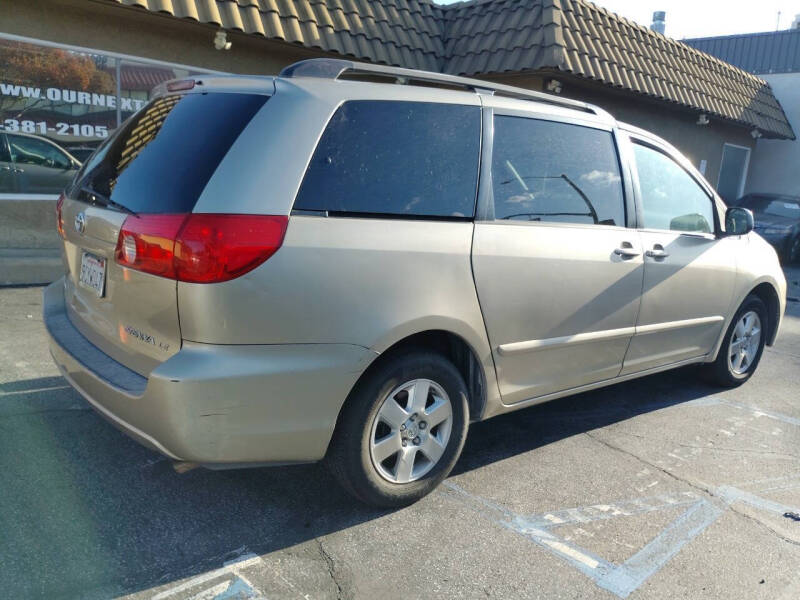 2007 Toyota Sienna LE 7-Passenger