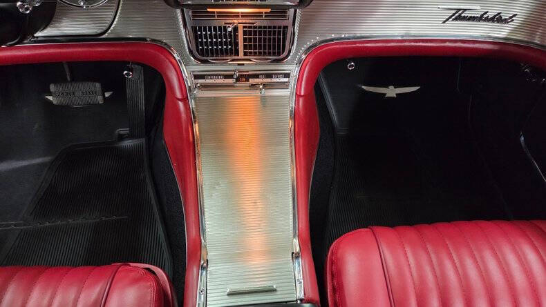1962 Ford Thunderbird