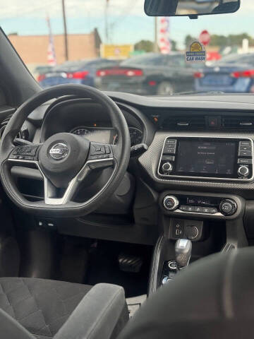 2020 Nissan Kicks SV