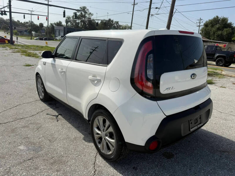 2015 Kia Soul +