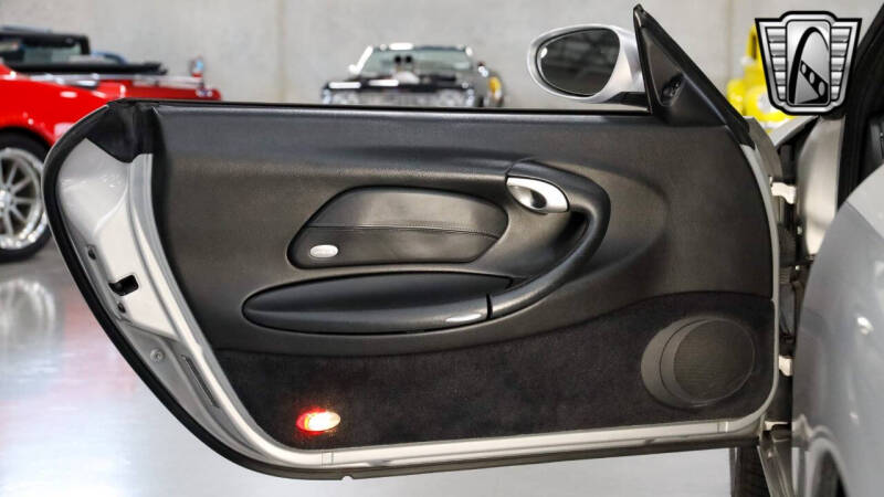 2001 Porsche 911 Carrera