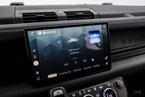 2024 Land Rover Defender 130 P400 X-Dynamic SE