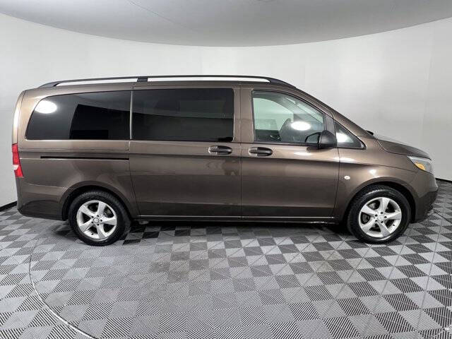 2016 Mercedes-Benz Metris Passenger