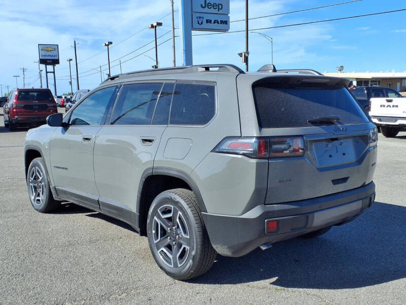 2026 Jeep Cherokee Laredo