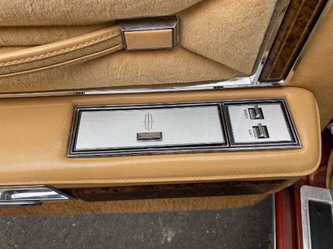 1975 Lincoln Continental