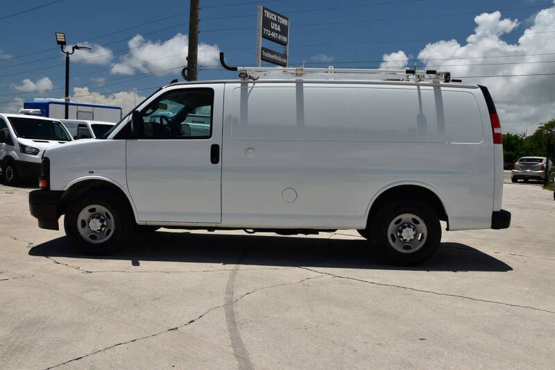 2017 Chevrolet Express 2500