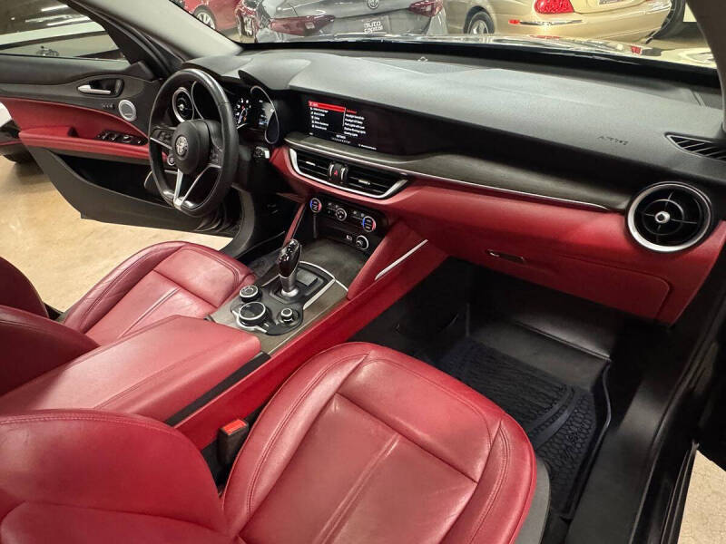 2018 Alfa Romeo Stelvio Ti