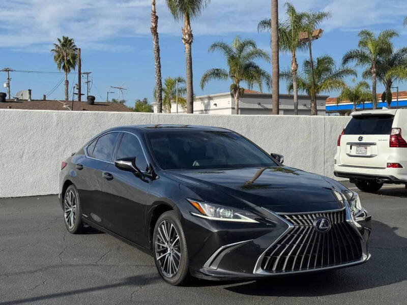 2022 Lexus ES 300h