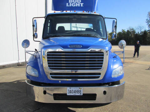2011 Freightliner Business class M2
