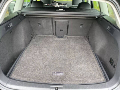 2017 Volkswagen Golf SportWagen