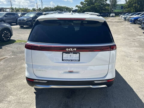 2024 Kia Carnival SX