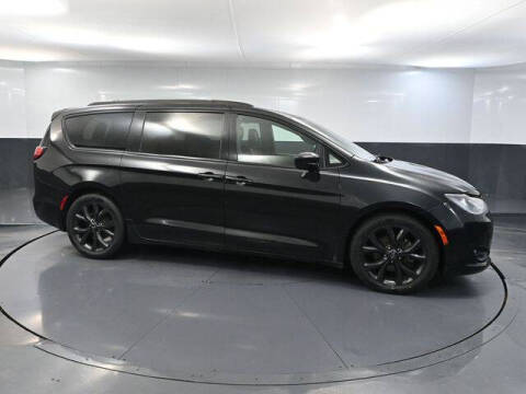 2019 Chrysler Pacifica Touring L Plus