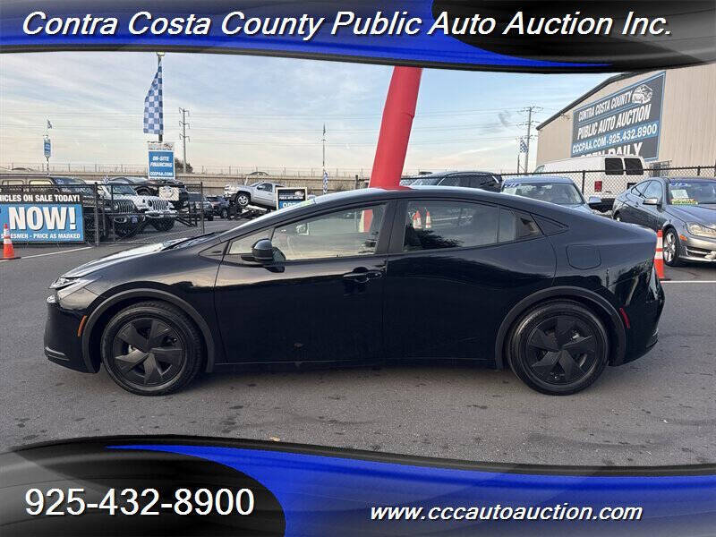 2024 Toyota Prius LE