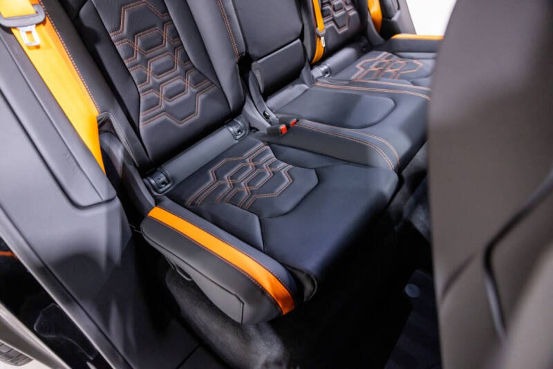 2025 Lamborghini Urus SE