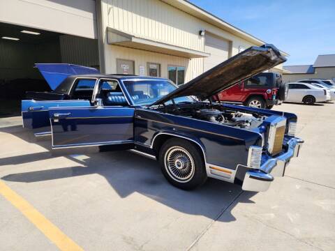 1979 Lincoln Town Car for sale at Pederson's Classics in Sioux Falls SD