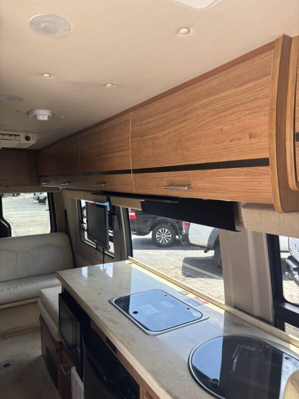 2015 Winnebago ERA BM170X