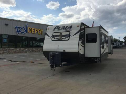 2015 Palomino PUMA 30FKSS for sale at Ultimate RV in White Settlement TX