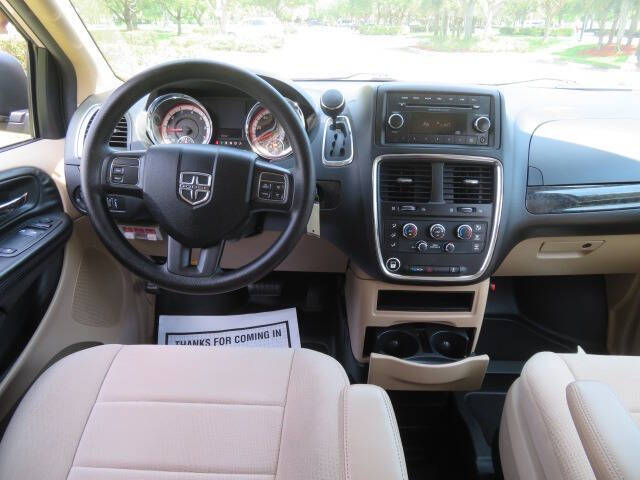 2013 Dodge Grand Caravan SE