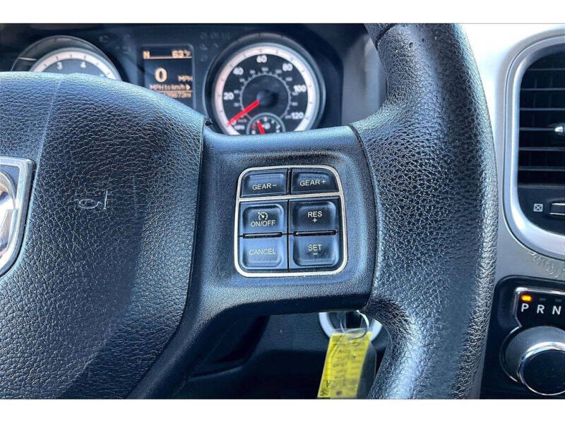 2016 RAM 1500 SLT