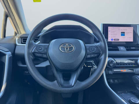 2023 Toyota RAV4 Hybrid LE