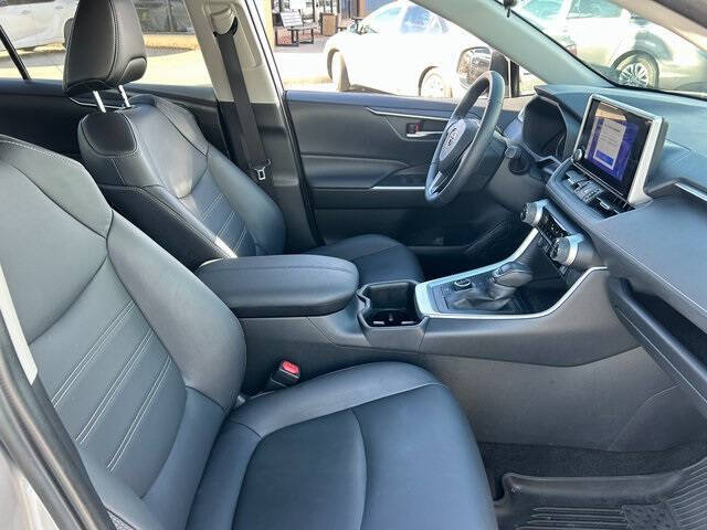 2025 Toyota RAV4 Hybrid XLE Premium