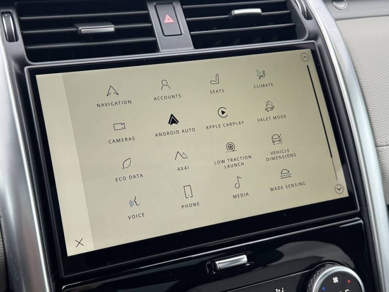 2023 Land Rover Discovery P300 S R-Dynamic