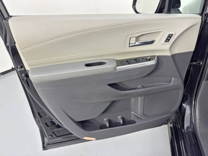 2022 Toyota Sienna Limited 7-Passenger