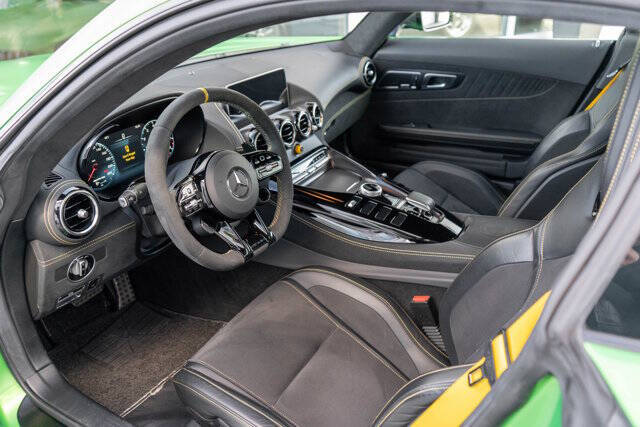 2020 Mercedes-Benz AMG GT 9