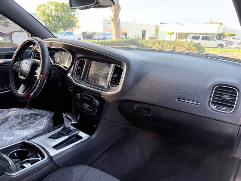 2016 Dodge Charger SXT