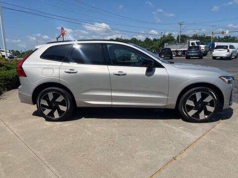 2025 Volvo XC60 T8 Plus Dark Theme