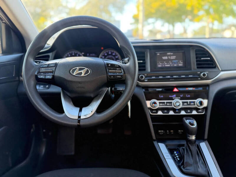 2020 Hyundai Elantra