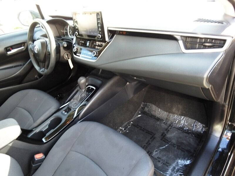2020 Toyota Corolla Sedan - $15,900