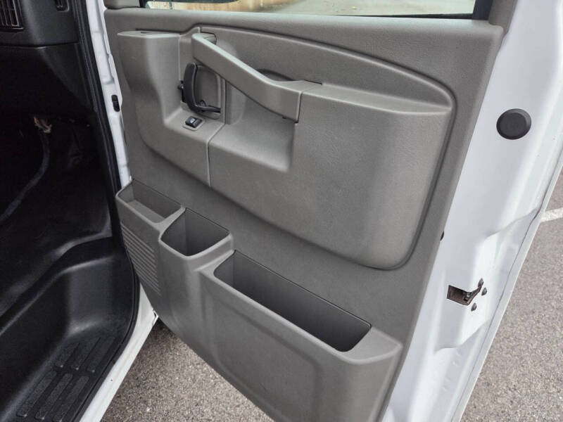 2021 Chevrolet Express 2500