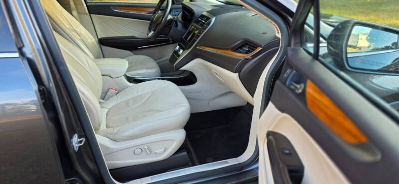 2017 Lincoln MKC Select