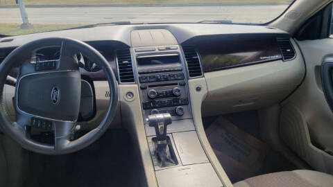 2010 Ford Taurus SEL