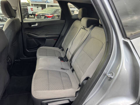 2021 Ford Escape SE