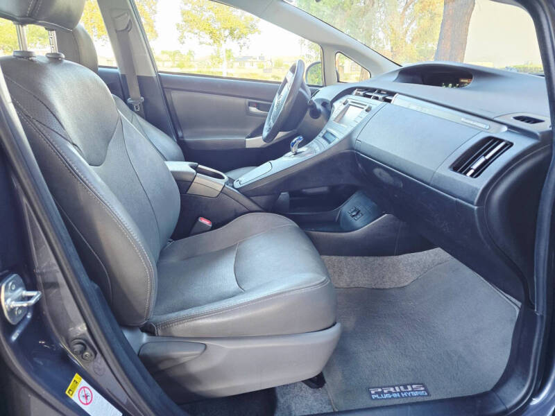 2014 Toyota Prius Plug-in Hybrid