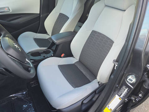 2025 Toyota Corolla Hatchback SE