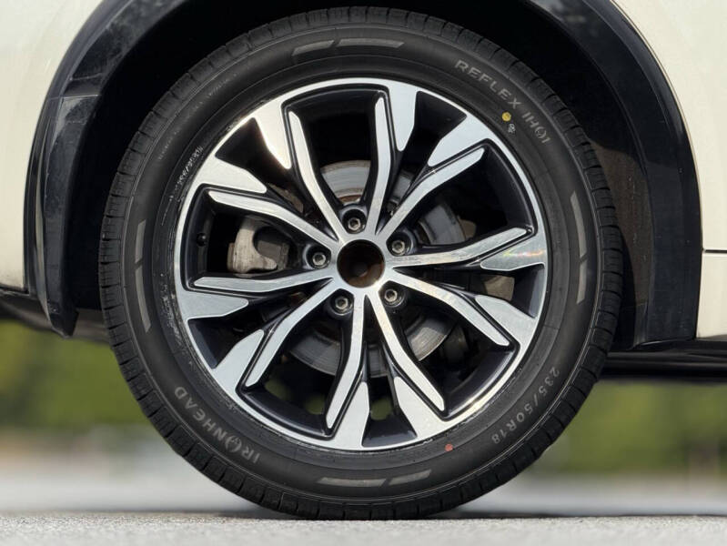 2018 Infiniti QX30 Luxe