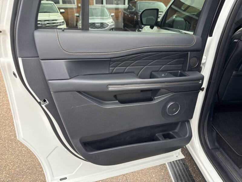 2023 Ford Expedition MAX Platinum