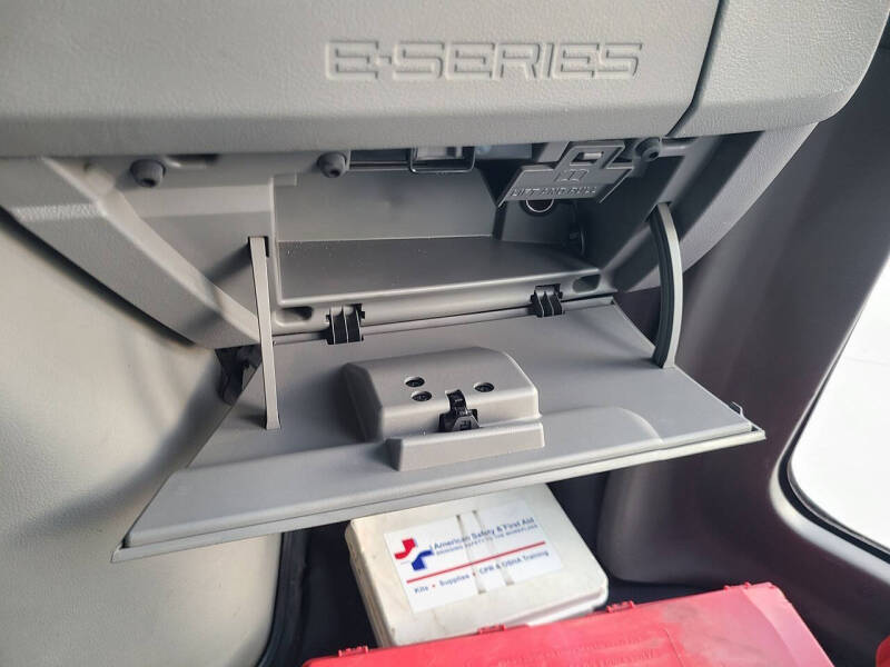 2016 Ford E-Series E-350 SD