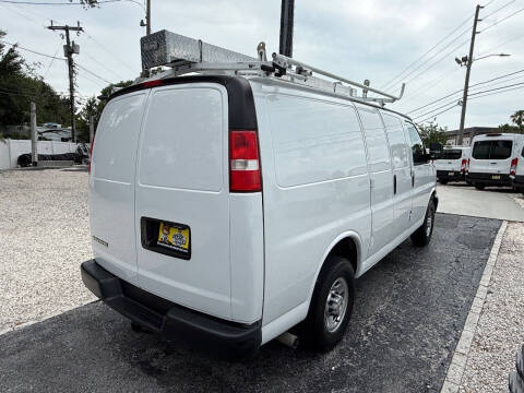 2023 Chevrolet Express 2500